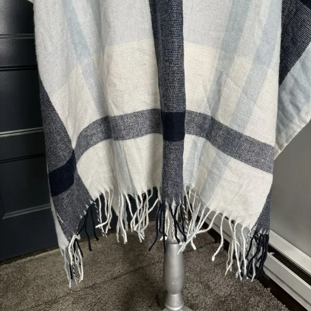 Banana Republic Womens Plaid Fringe Wrap Shawl One Size Poncho